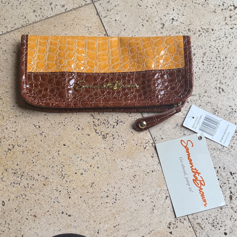 NWT Samantha Brown and Yellow Croc-Embossed Clutch pasdport travel clutch